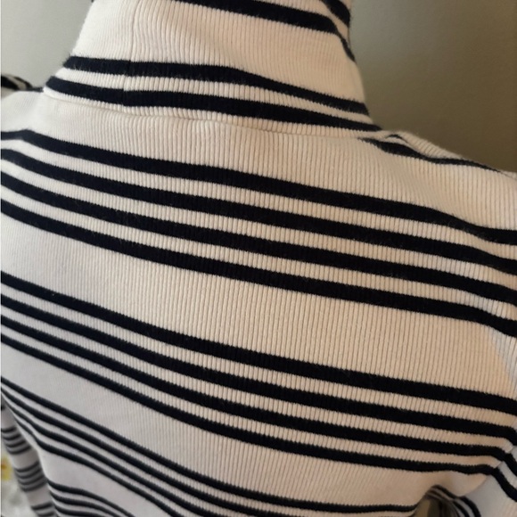 Veronica Beard black cream striped puff sleeve turtleneck size L - Picture 4 of 6